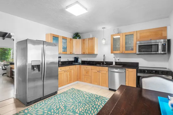 $7,000 | 342 Northeast 7th Avenue, Delray Beach, FL 33483