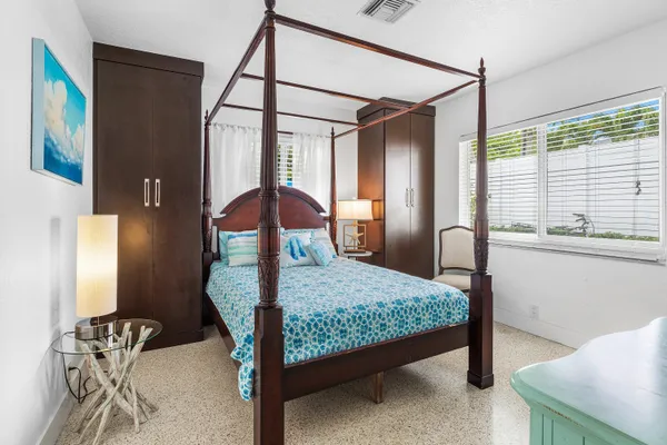 $7,000 | 342 Northeast 7th Avenue, Delray Beach, FL 33483