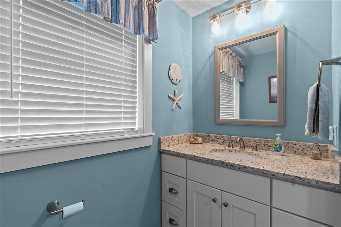 89 Silas Hill Way Exeter, RI 02822 - Photo 31 of 35 upstairs bathroom
