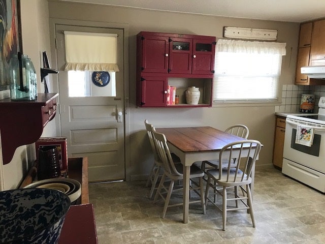 1221 R Avenue Buckingham, IA 50612 - Photo 2 of 20 Gallery Image 2