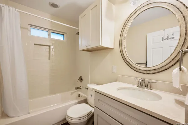 $289,000 | 533 Indian Crossing, Jourdanton, TX 78026