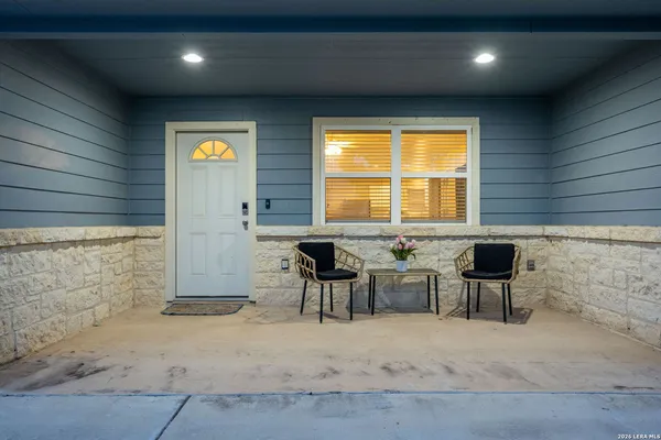 $289,000 | 533 Indian Crossing, Jourdanton, TX 78026