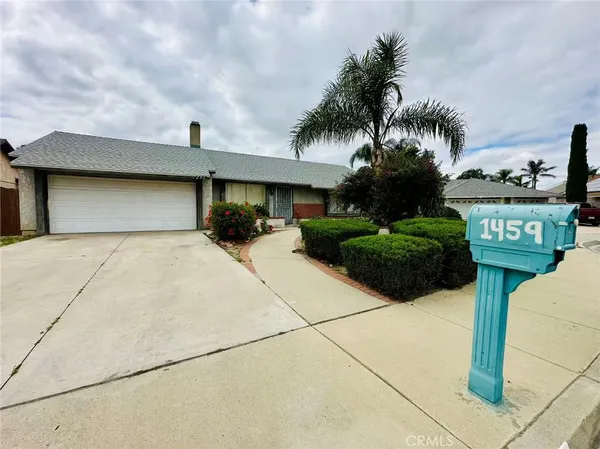 $2,850 | 1459 West Wabash Street, Rialto, CA 92376