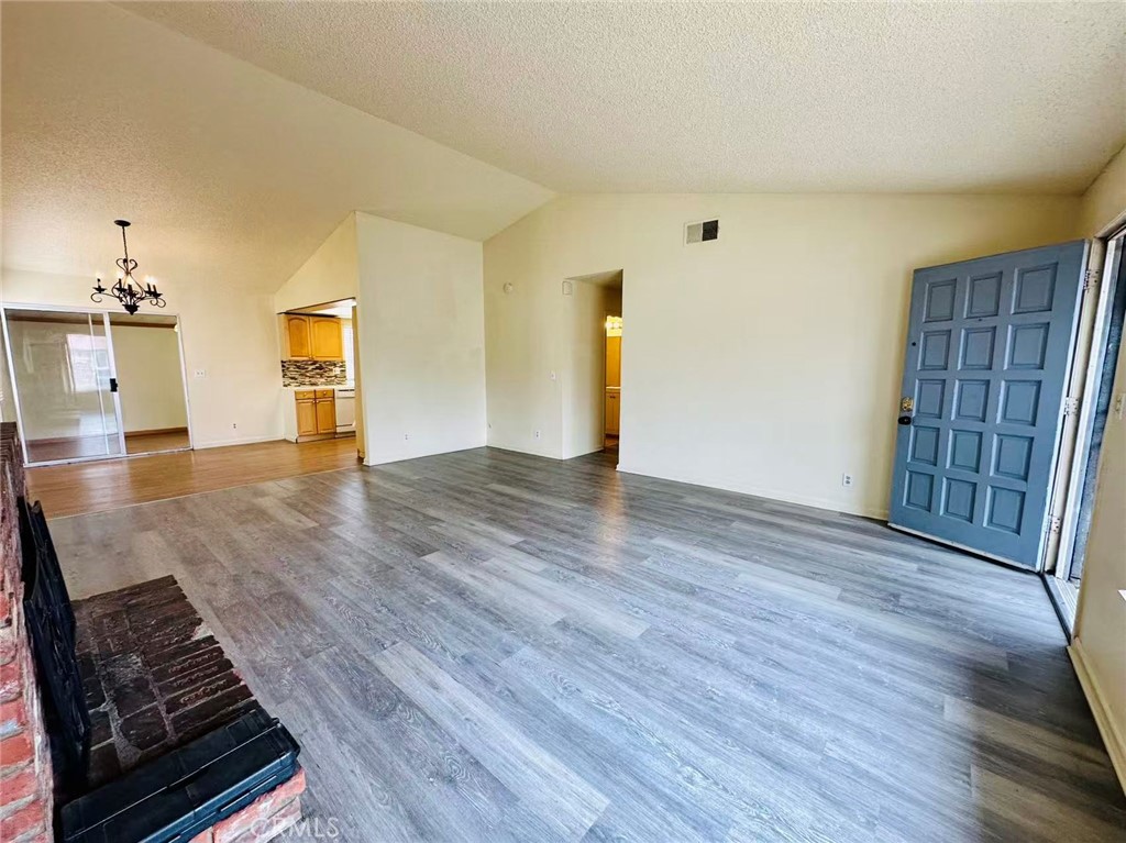1459 West Wabash Street Rialto, CA 92376 - Photo 2 of 17 living room
