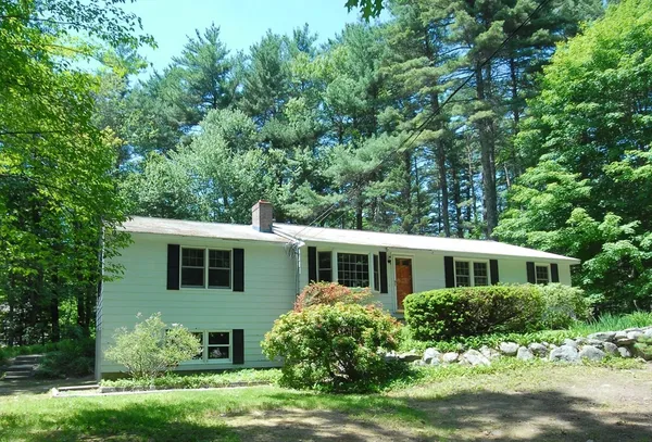 $375,000 | 40 Shattuck Street, Pepperell, MA 01463