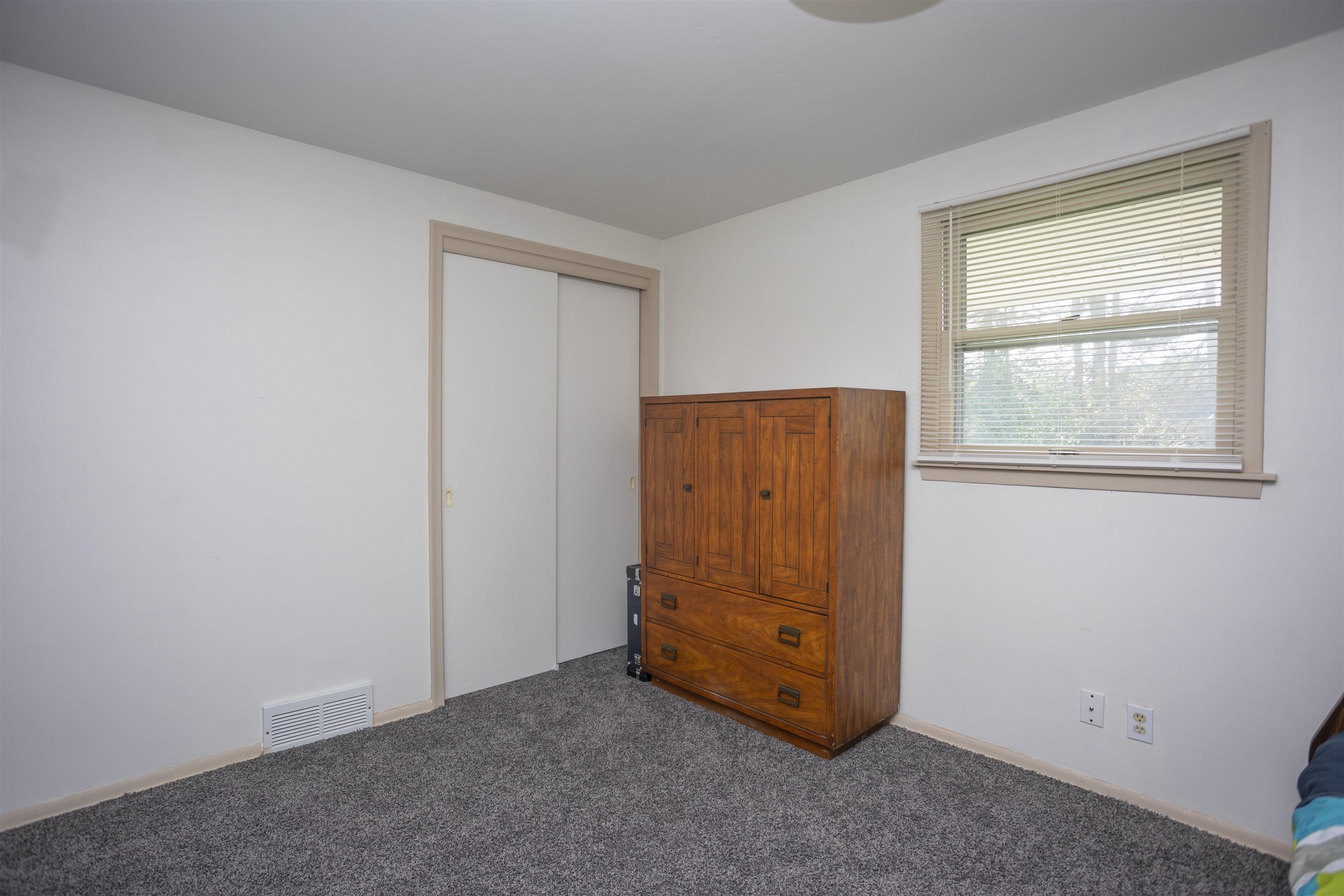 2102 Halsted Road Rockford, IL 61103 - Photo 13 of 27 Gallery Image 13