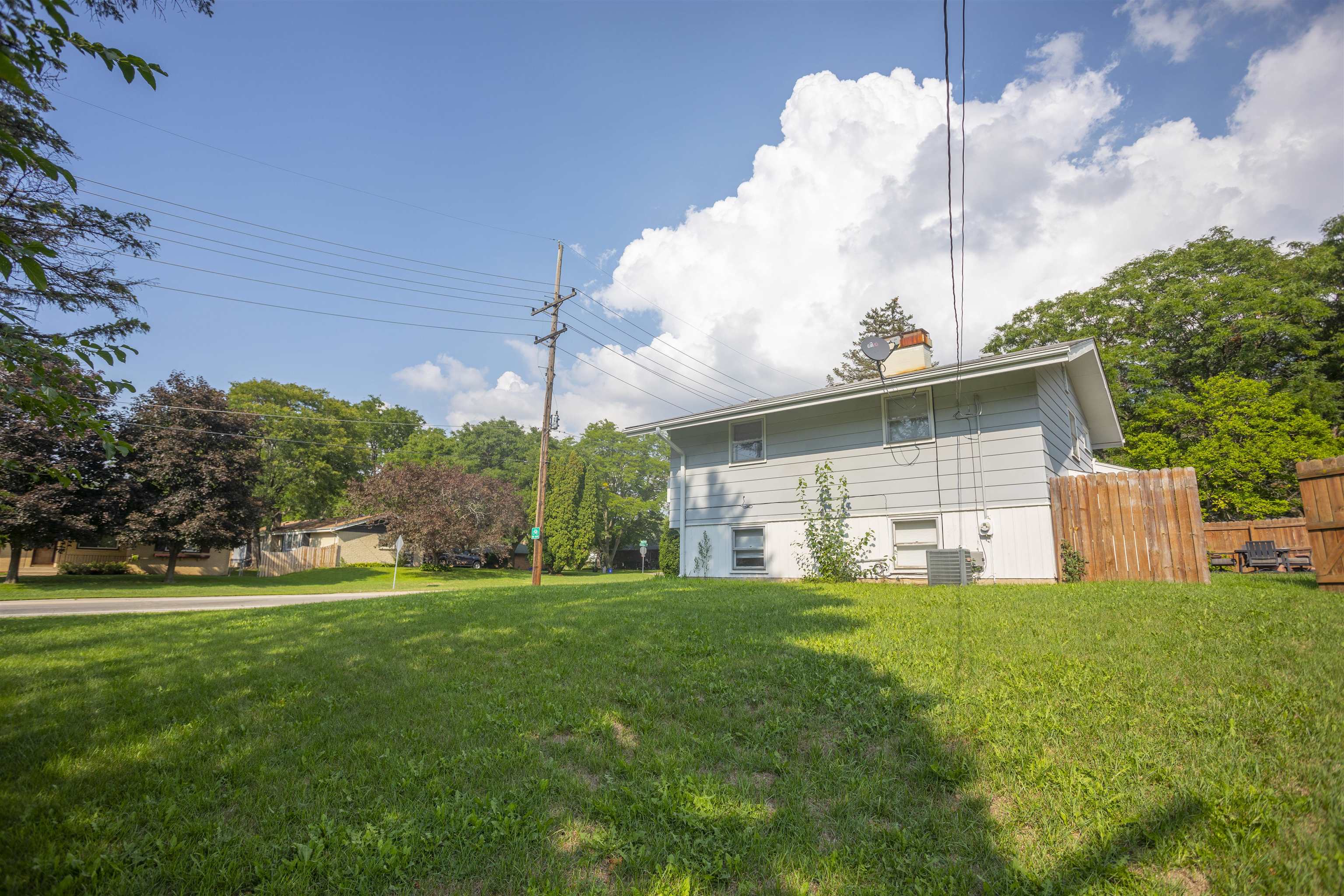 2102 Halsted Road Rockford, IL 61103 - Photo 20 of 27 Gallery Image 20