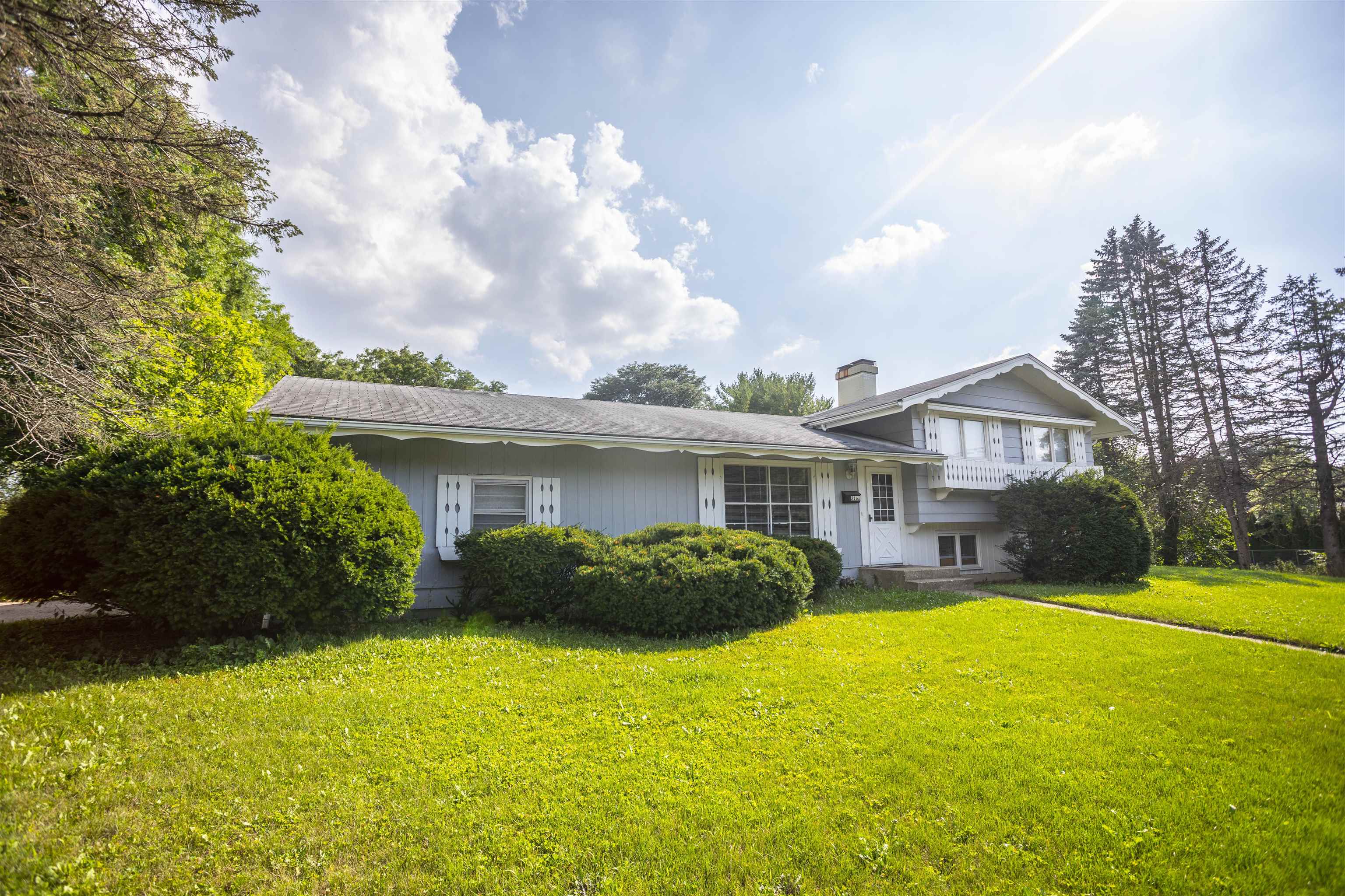 2102 Halsted Road Rockford, IL 61103 - Photo 2 of 27 Gallery Image 2