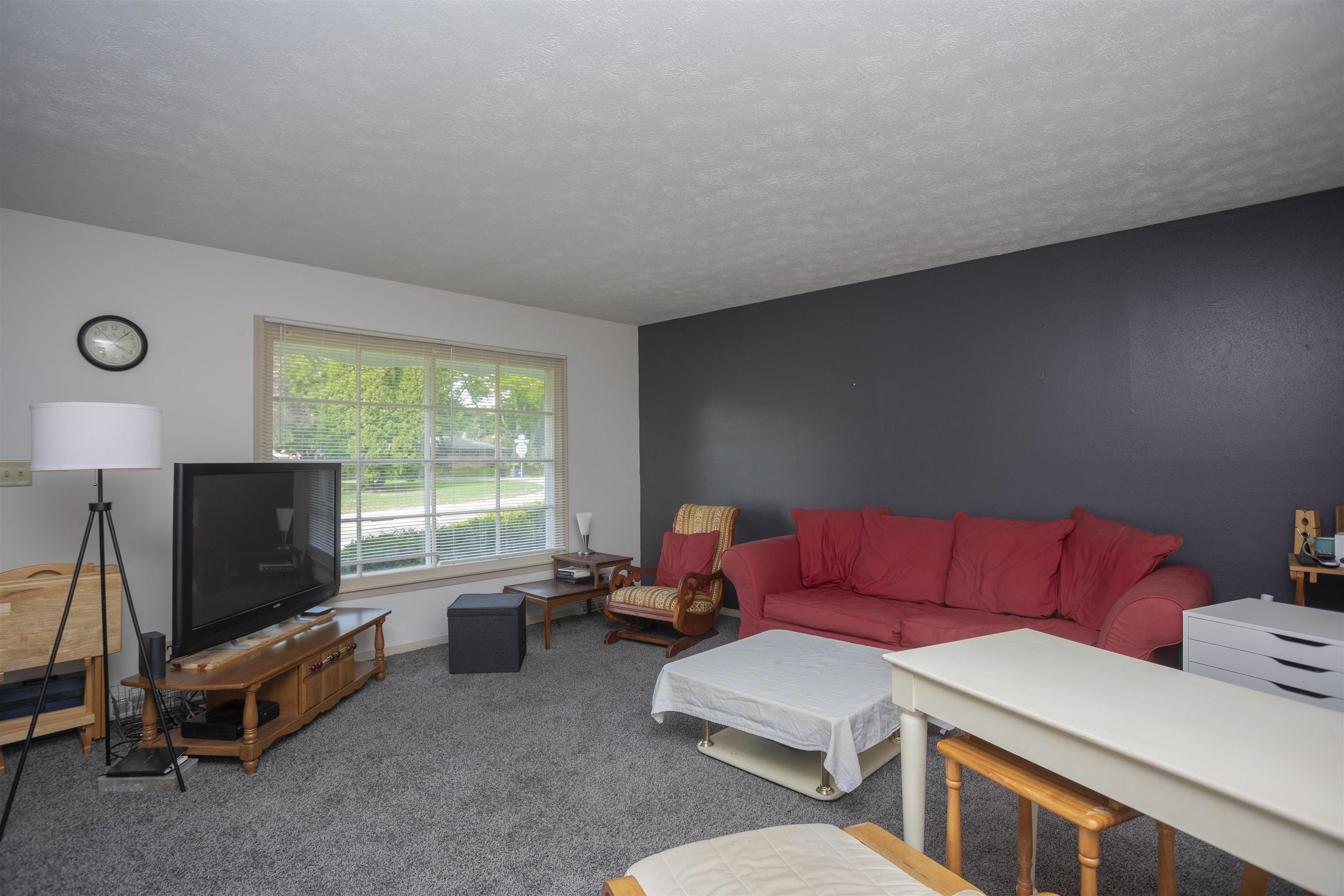 2102 Halsted Road Rockford, IL 61103 - Photo 4 of 27 Gallery Image 4