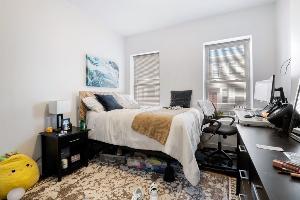211 West 9th Street Boston, MA 02127 - Photo 7 of 38