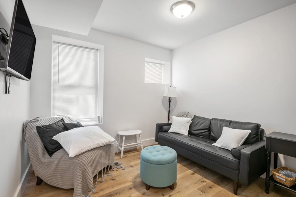 211 West 9th Street Boston, MA 02127 - Photo 10 of 38