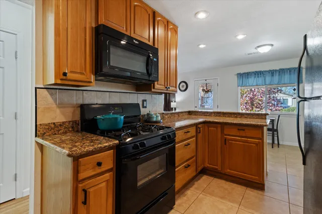 $299,000 | 1381 Jeffries Avenue, Anderson, CA 96007