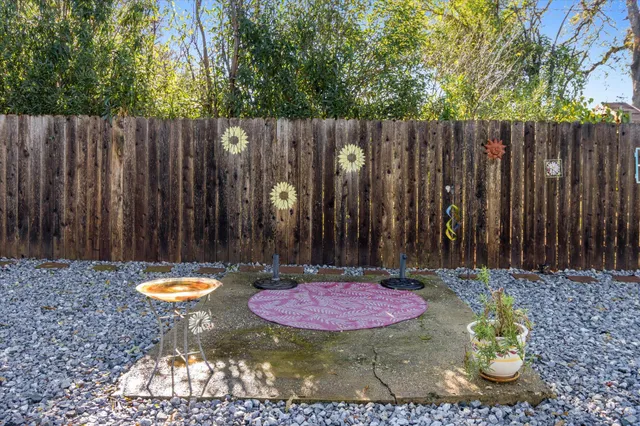 $299,000 | 1381 Jeffries Avenue, Anderson, CA 96007