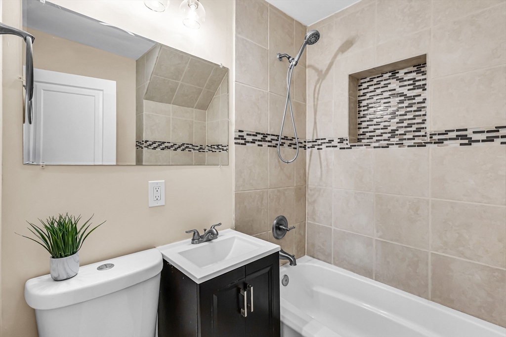 72 Larkspur Street Springfield, MA 01108 - Photo 20 of 33