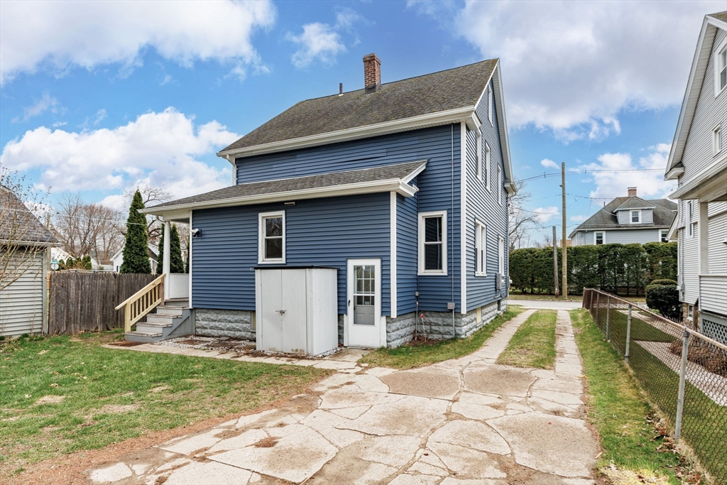 72 Larkspur Street Springfield, MA 01108 - Photo 22 of 33