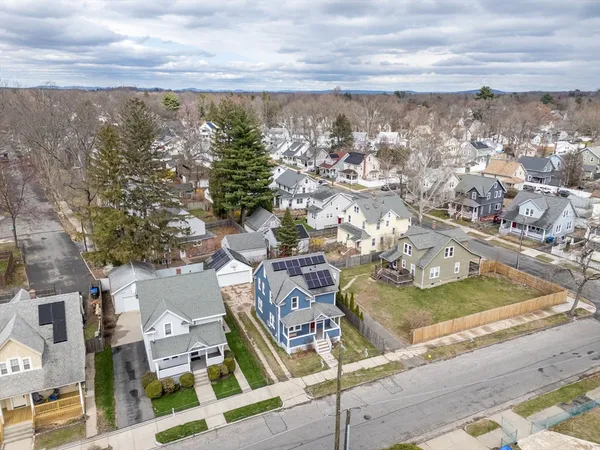 $299,900 | 72 Larkspur Street, Springfield, MA 01108