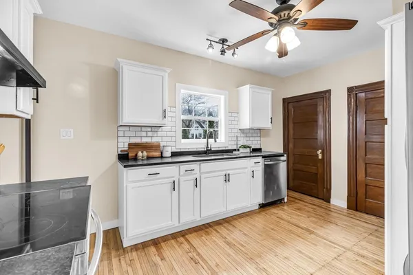 $299,900 | 72 Larkspur Street, Springfield, MA 01108