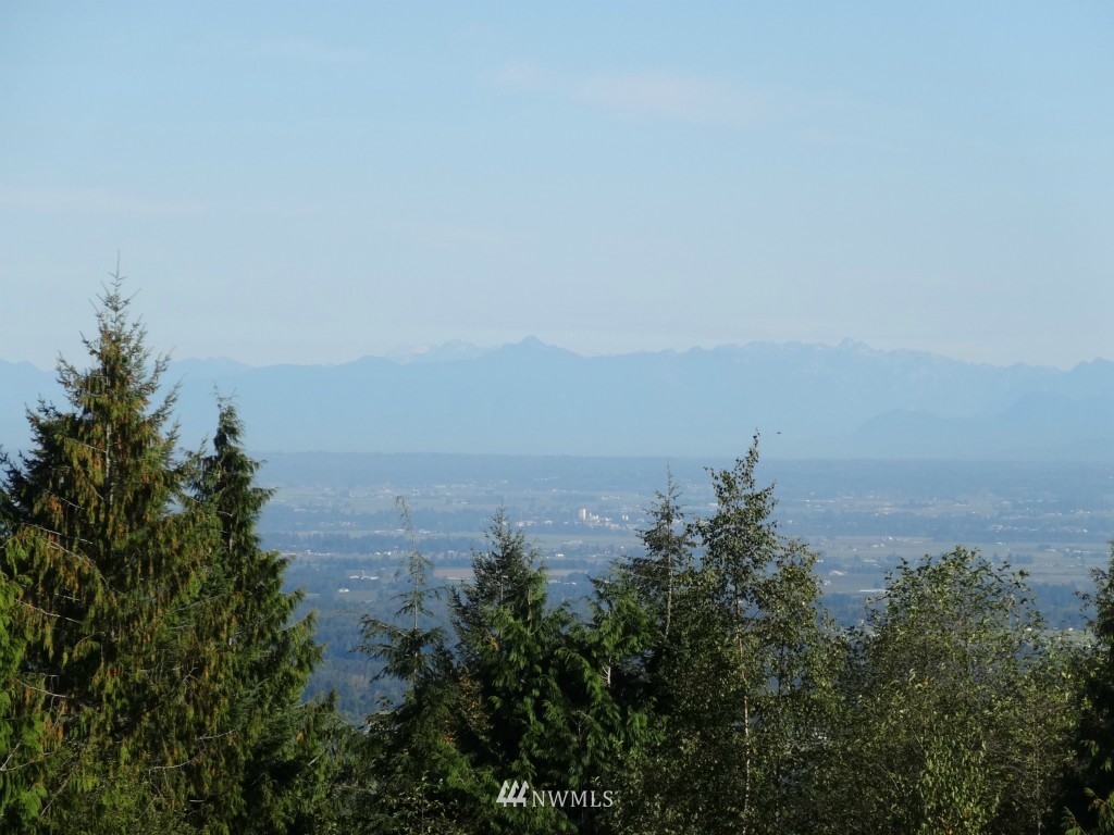 2231 Squalicum Mountain Road Bellingham, WA 98226 - Photo 2 of 16