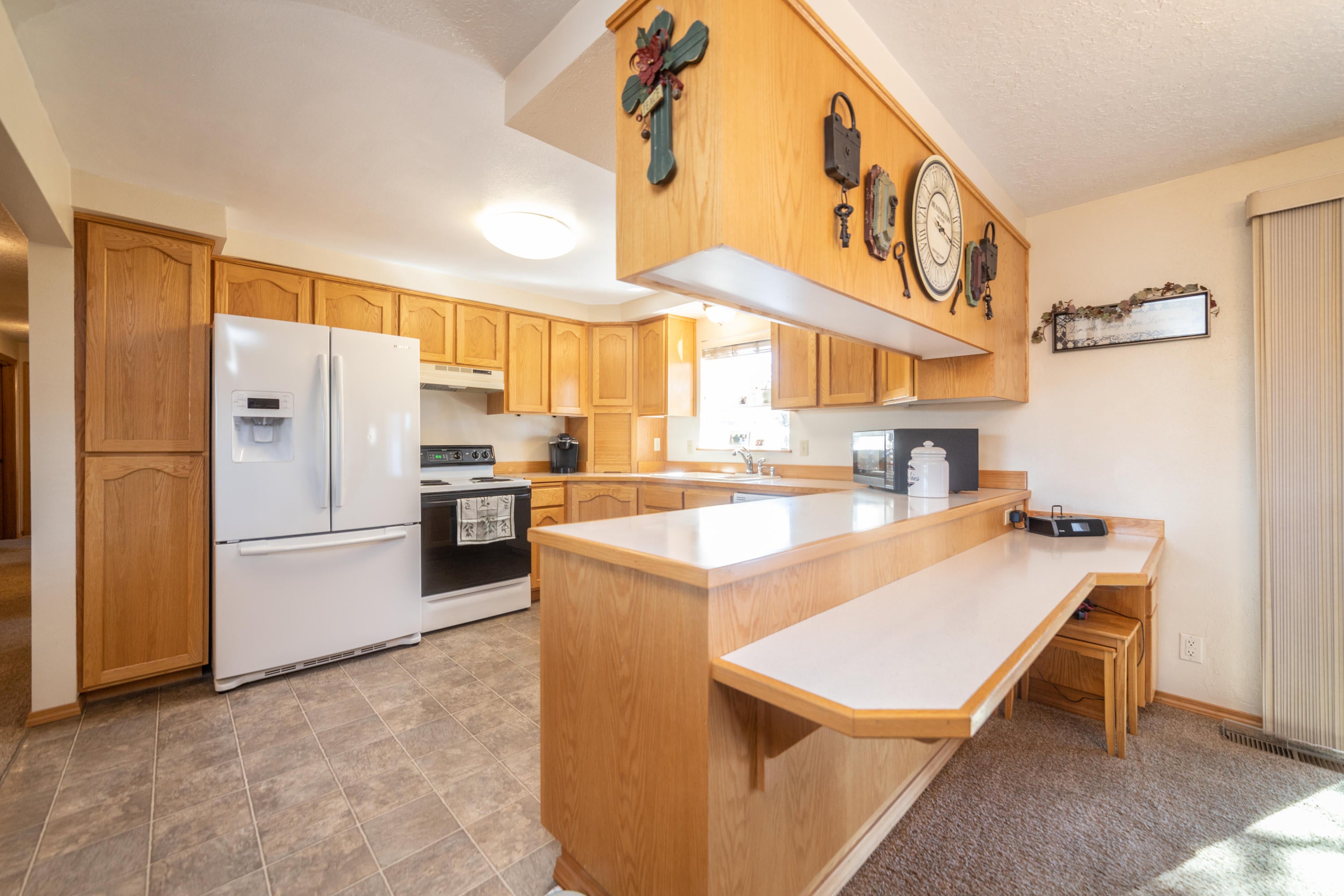 3377 Southwest 46th Street Redmond, OR 97756 - Photo 9 of 34 PhotoMyListing-16