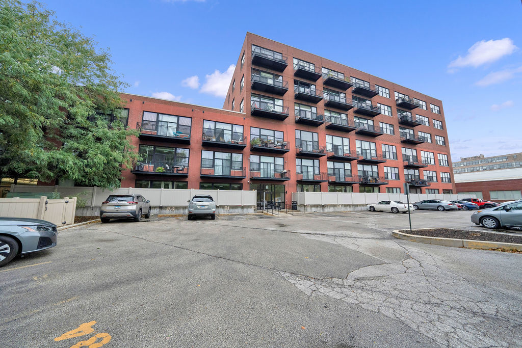 2323 West Pershing Road, Unit 206 Chicago, IL 60609 - Photo 23 of 23 Gallery Image 23