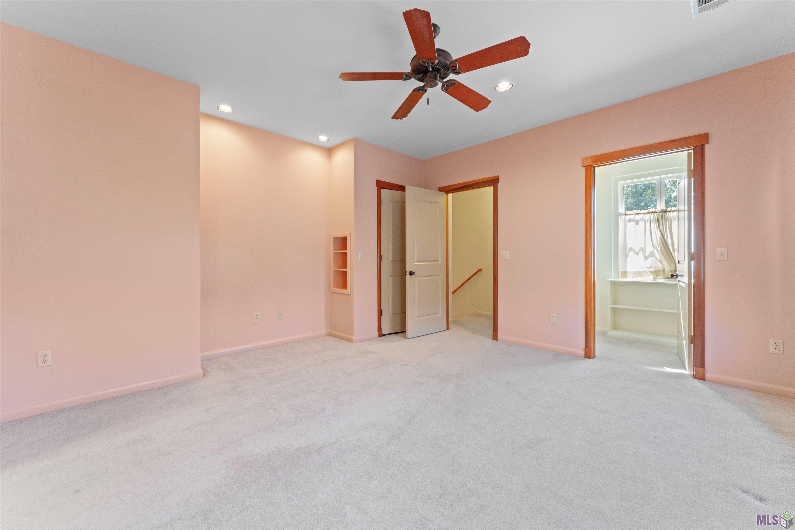67 Jamestowne Court Baton Rouge, LA 70809 - Photo 32 of 34 Upstairs Bedroom 2