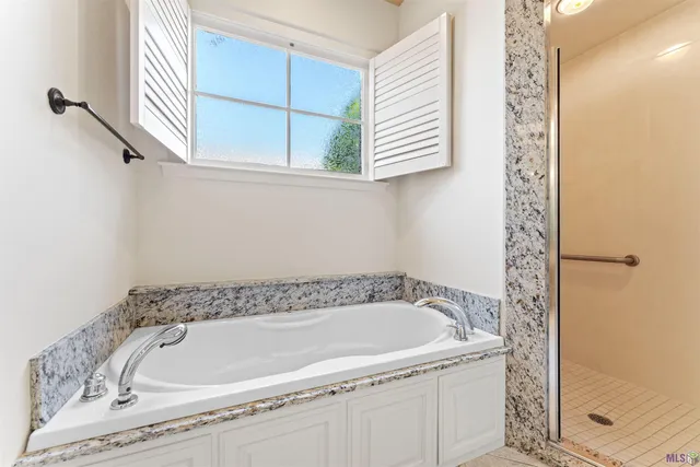 $599,999 | 67 Jamestowne Court, Baton Rouge, LA 70809