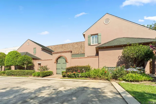 $599,999 | 67 Jamestowne Court, Baton Rouge, LA 70809