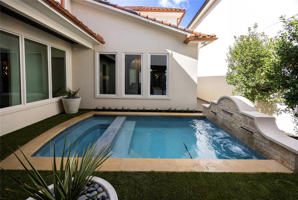 1824 Riviera Lane Southlake, TX 76092 - Photo 36 of 37 Cocktail pool featuring duel temperature control