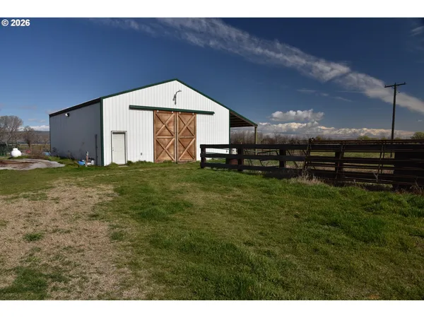 $850,000 | 68499 Kunze Lane, Boardman, OR 97818