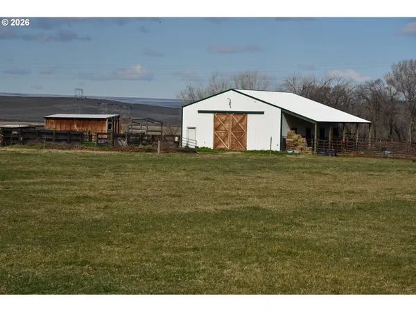 $850,000 | 68499 Kunze Lane, Boardman, OR 97818