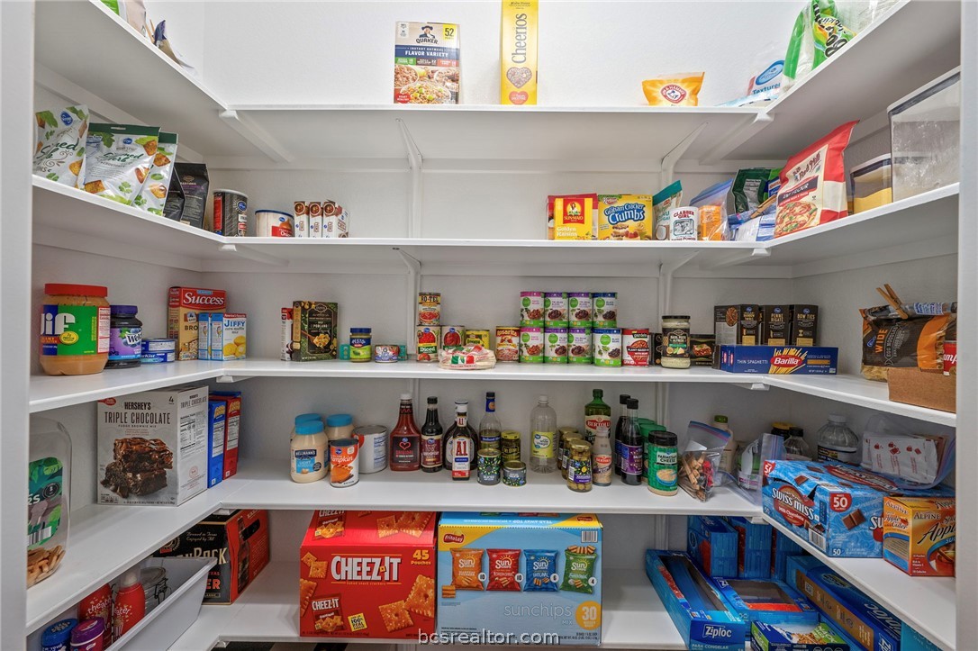 3085 Archer Circle Bryan, TX 77808 - Photo 13 of 32 Spacious walk-in pantry.