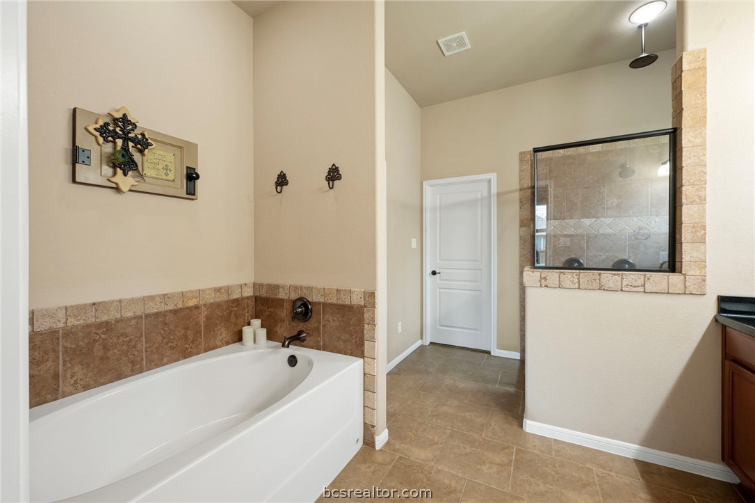 3085 Archer Circle Bryan, TX 77808 - Photo 17 of 32