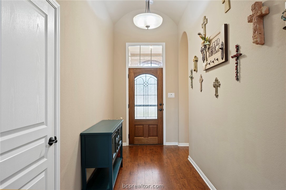 3085 Archer Circle Bryan, TX 77808 - Photo 3 of 32