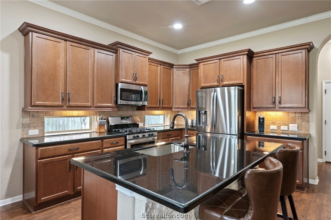 3085 Archer Circle Bryan, TX 77808 - Photo 9 of 32