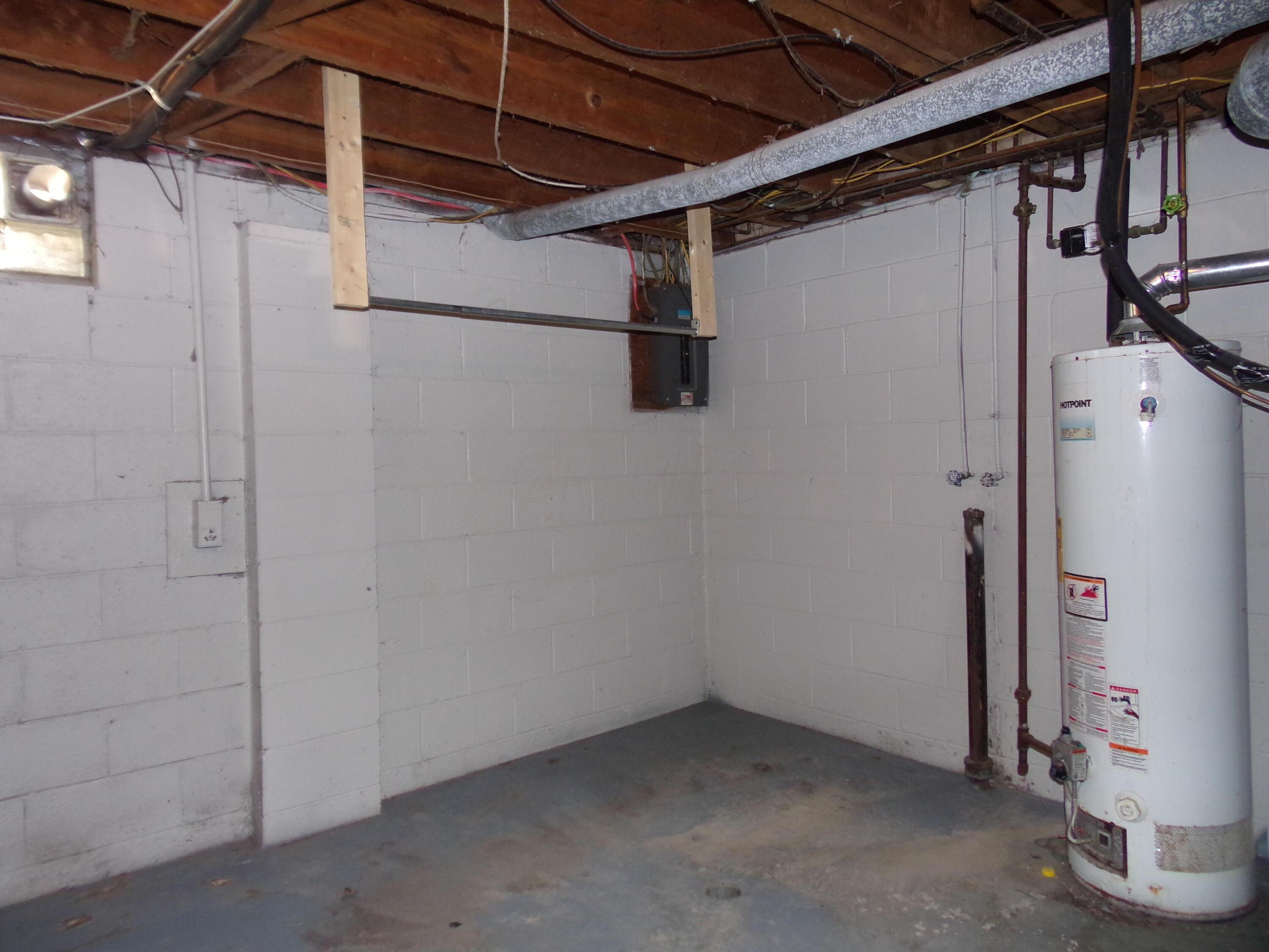 3709 Briggs Road, Unit 3711 Columbus, OH 43228 - Photo 9 of 19 3709