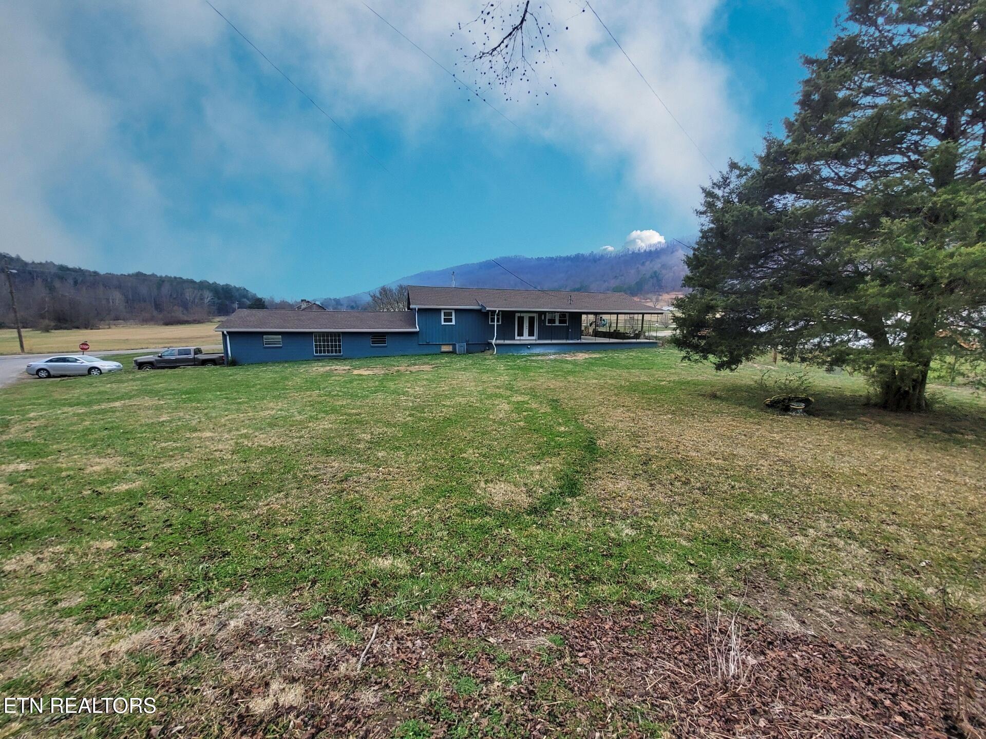 941 Cemetery Road Oliver Springs, TN 37840 - Photo 4 of 20 1000029700