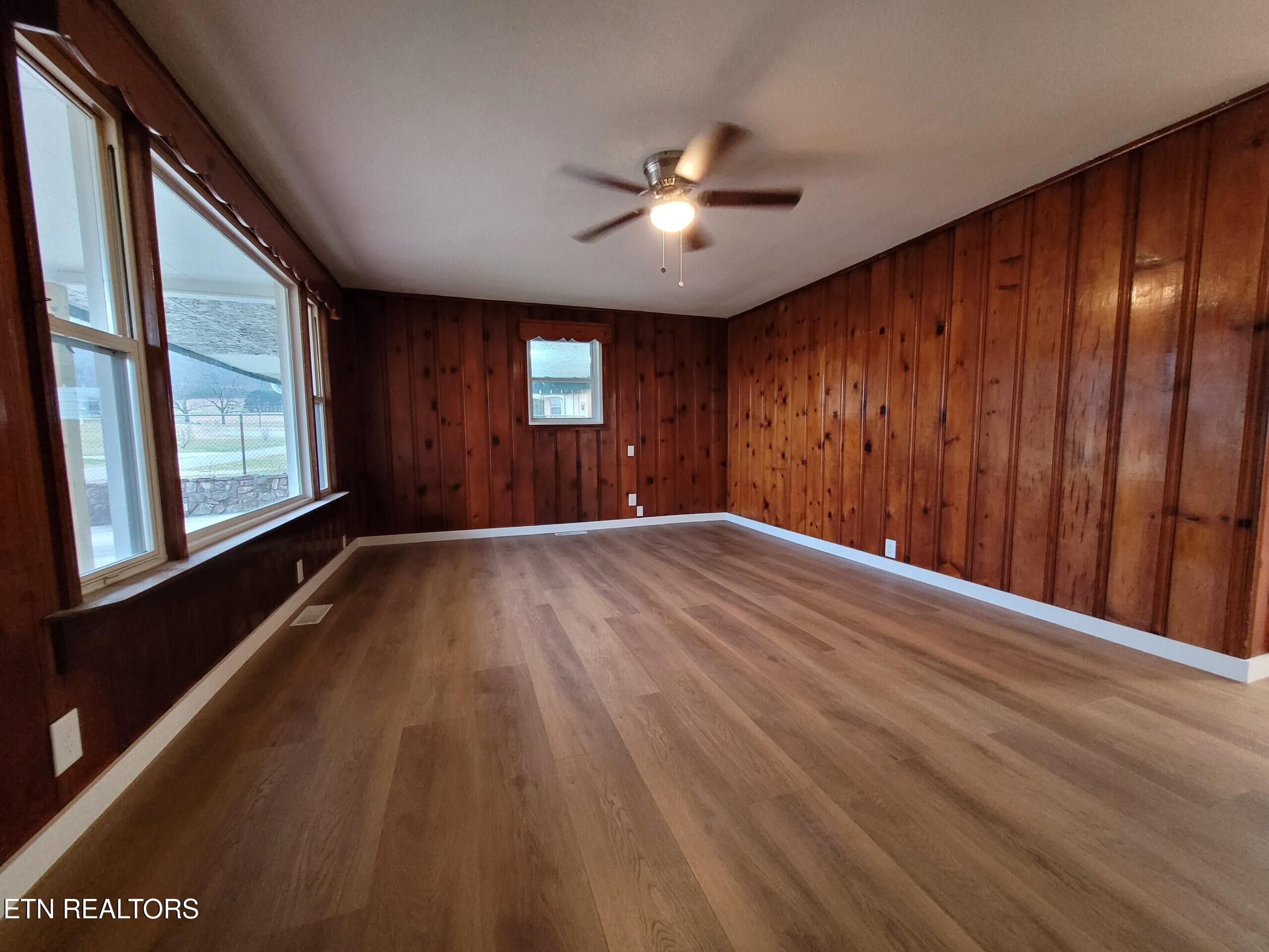 941 Cemetery Road Oliver Springs, TN 37840 - Photo 7 of 20 1000029686