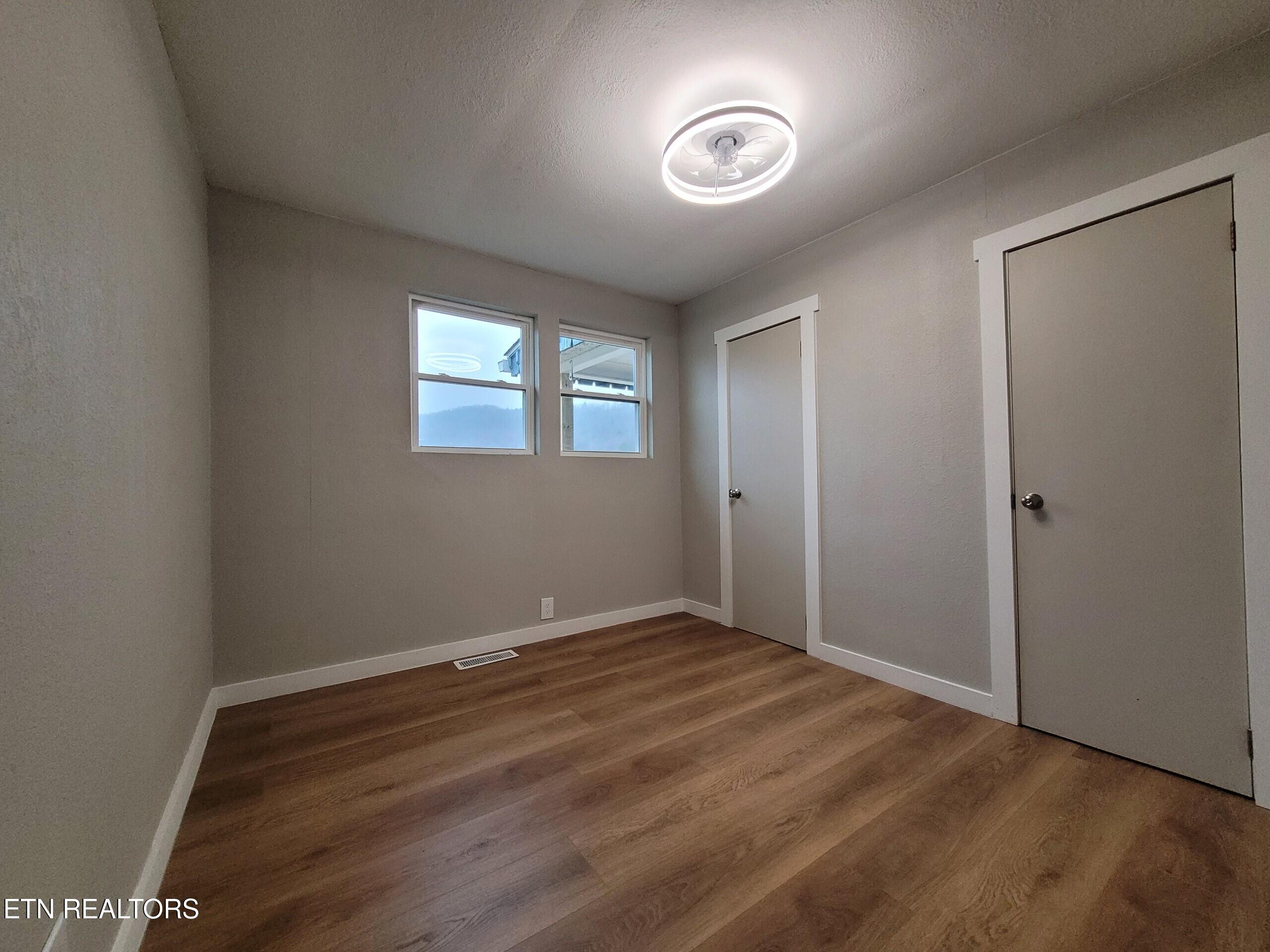 941 Cemetery Road Oliver Springs, TN 37840 - Photo 8 of 20 1000029680