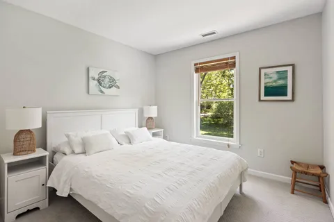 $3,590,000 | 344 Accabonac Road, East Hampton, NY 11937