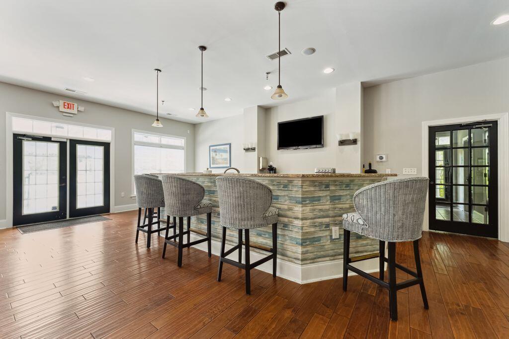 1502 Basildon Road Mount Pleasant, SC 29466 - Photo 24 of 40 Bar Area