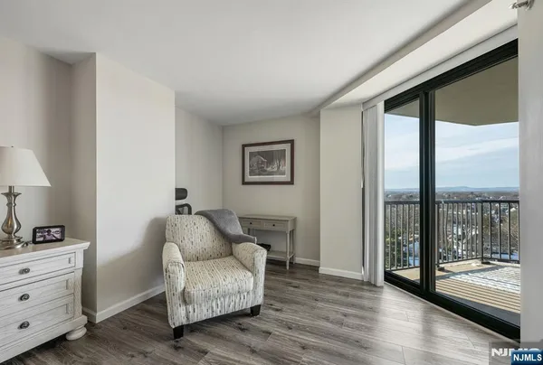 $639,000 | 245 Prospect Avenue, Unit 14D, Hackensack, NJ 07601