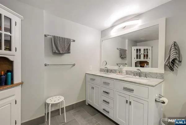 $639,000 | 245 Prospect Avenue, Unit 14D, Hackensack, NJ 07601