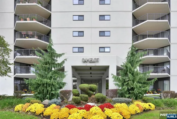 $639,000 | 245 Prospect Avenue, Unit 14D, Hackensack, NJ 07601