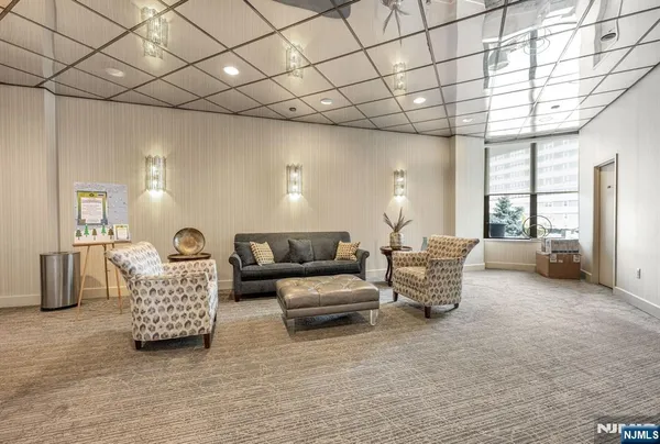 $639,000 | 245 Prospect Avenue, Unit 14D, Hackensack, NJ 07601