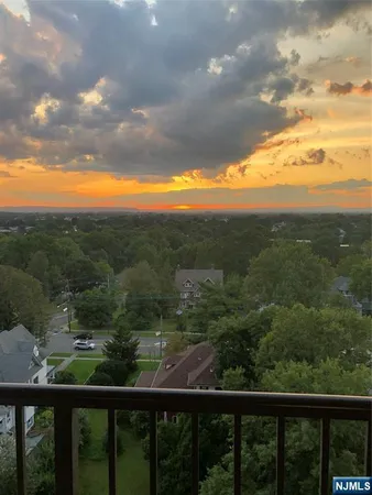 $639,000 | 245 Prospect Avenue, Unit 14D, Hackensack, NJ 07601