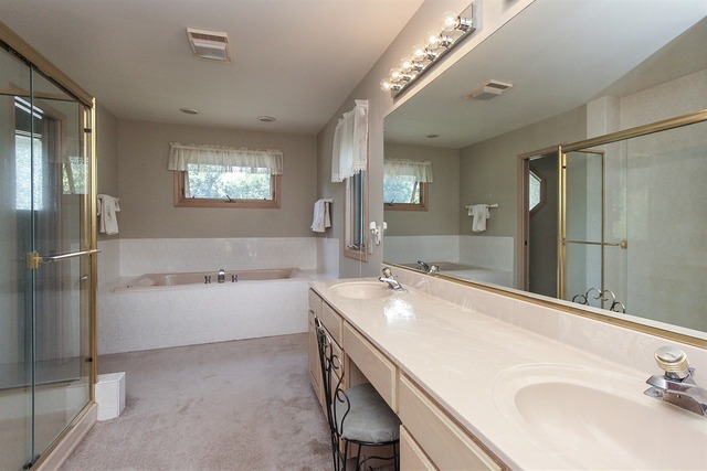 8N533 Kendall Road Elgin, IL 60124 - Photo 14 of 25