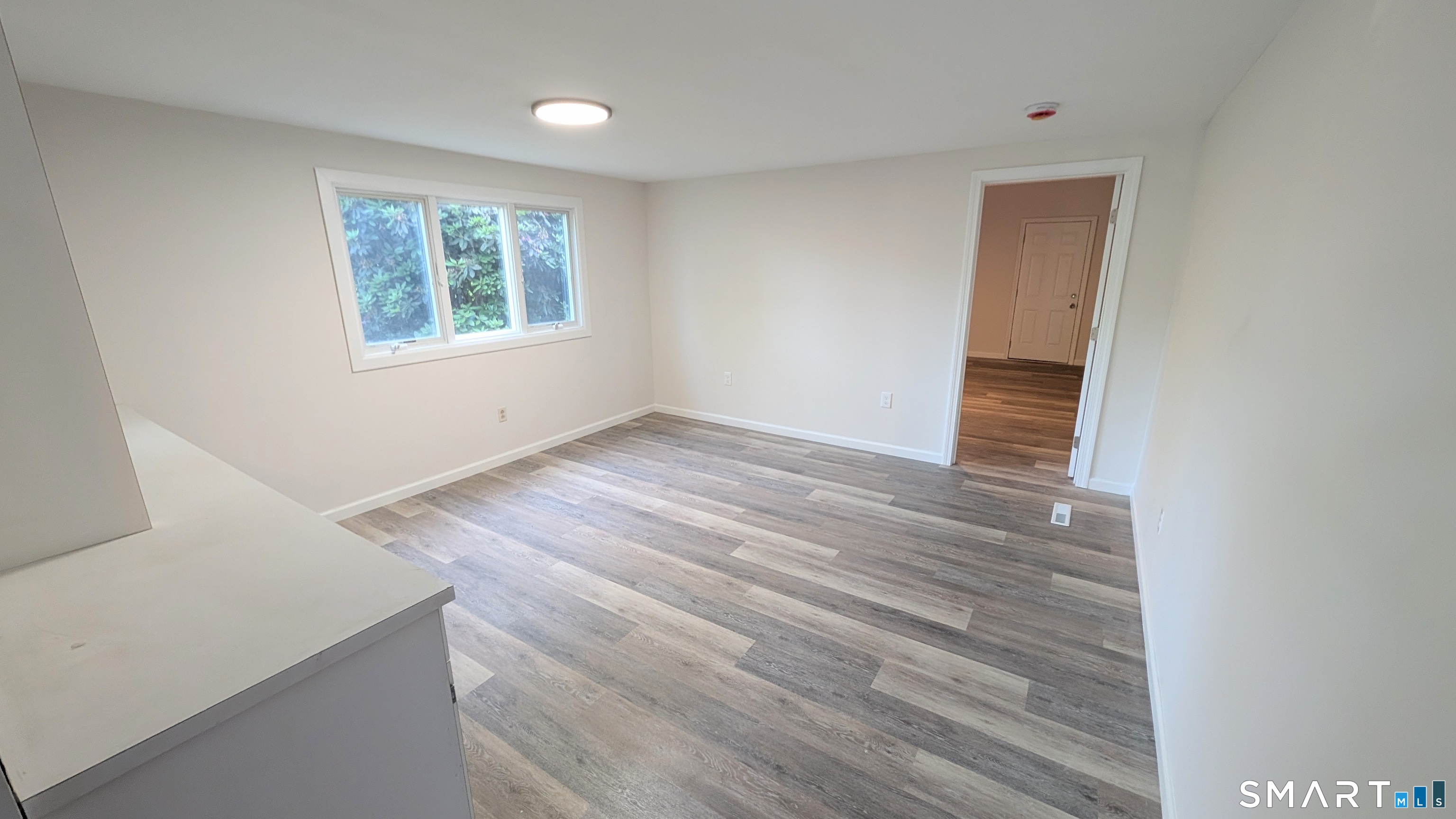 21 Rondy Lane East Hartford, CT 06108 - Photo 7 of 28