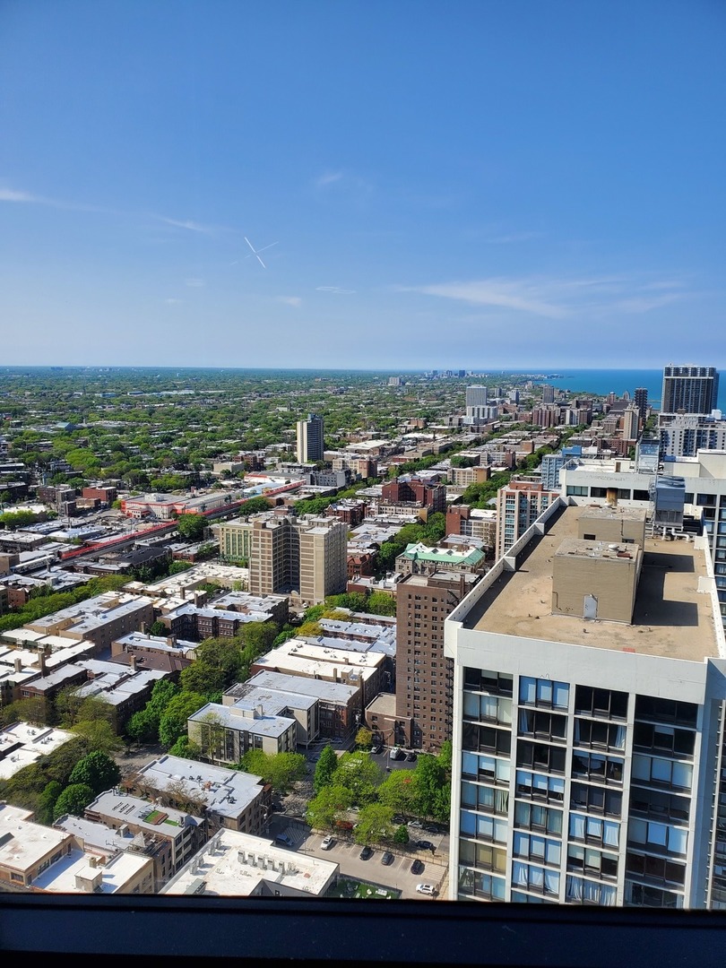 5415 North Sheridan Road, Unit 4809 Chicago, IL 60640 - Photo 3 of 12 a view of a city
