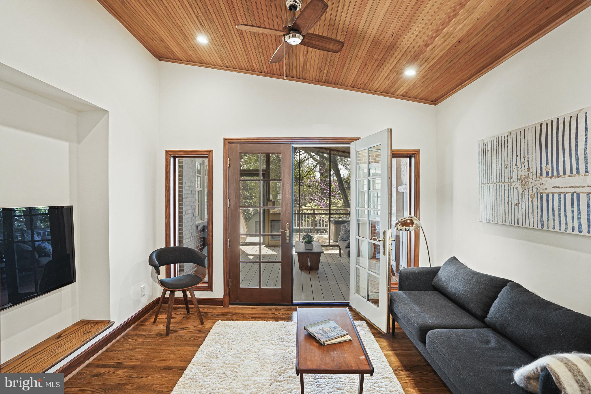 4914 Albemarle Street Northwest Washington, DC 20016 - Photo 13 of 49