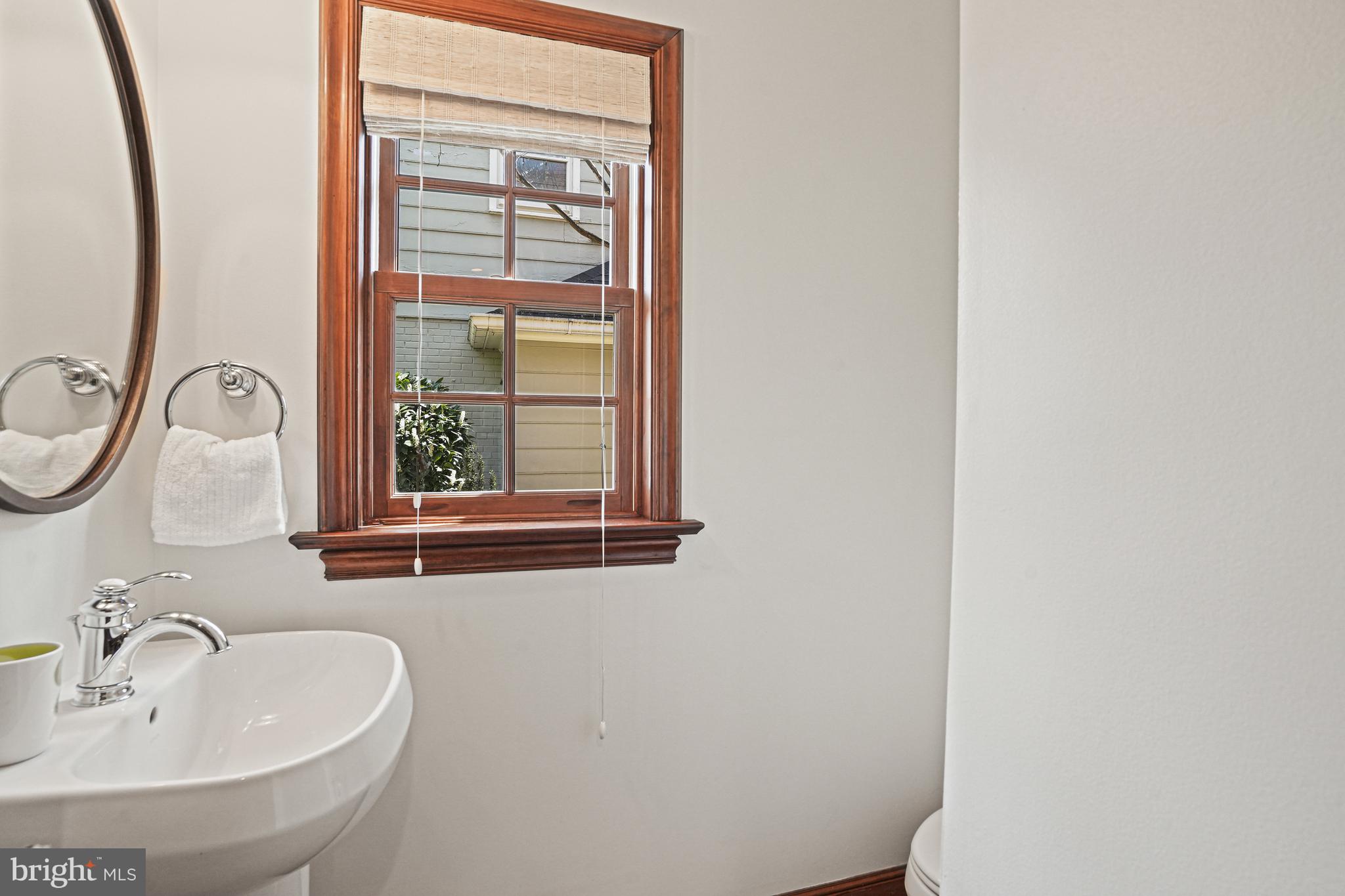 4914 Albemarle Street Northwest Washington, DC 20016 - Photo 17 of 49